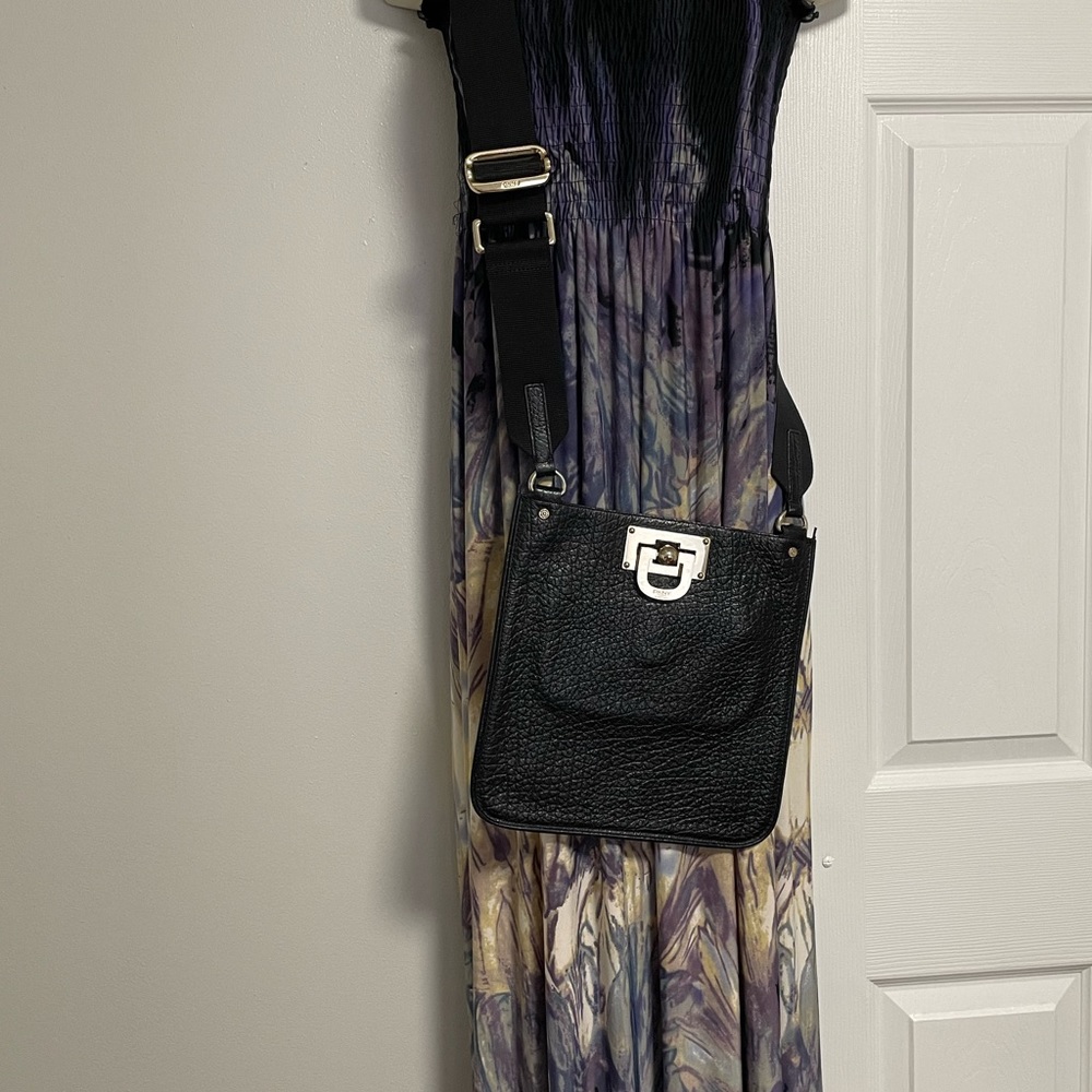 DKNY LEATHER CROSS BODY BAG
